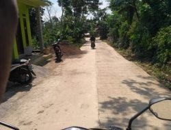 Jalan Desa Cipeundeuy Dirabat Beton
