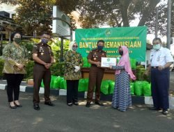 Lawan Covid-19, Badiklat Dan IAD Peduli Warga Beri Sembako Jelang Ramadhan