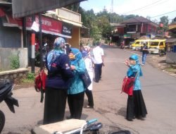 Cegah Covid 19, Aksi Bagikan Masker di Rancakalong