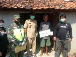 Door to Door, Pemdes Cibuluh Salurkan BLT dari Dana Desa