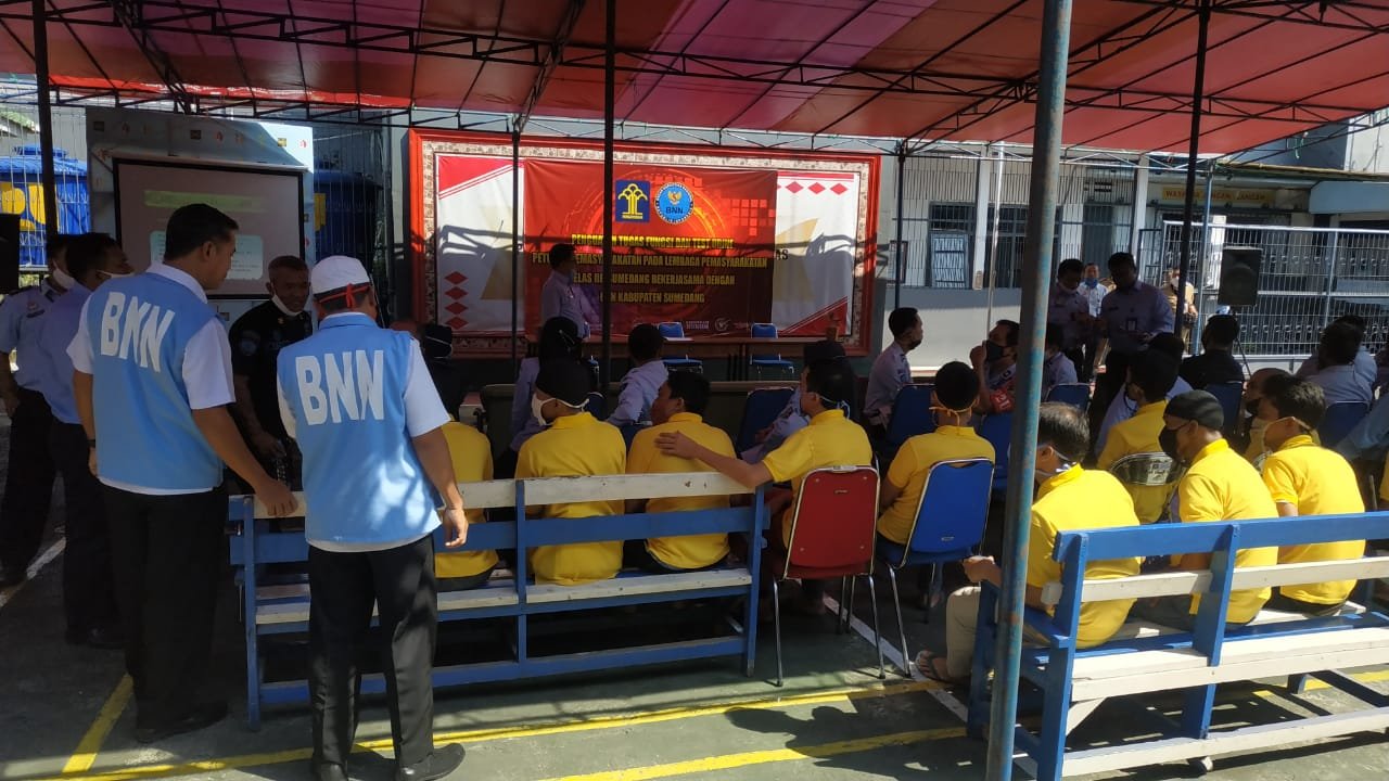 Napi dan Petugas Lapas kelas II B Sumedang Diperiksa Urine