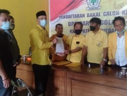 Kembalikan Formulir Pendaftaran, Jajang dan Rully Yakin Penuhi Persyaratan Calon Ketua DPD Golkar Kab. Sumedang