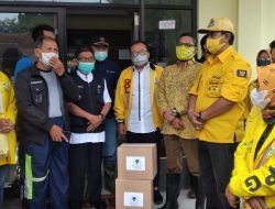 Tak Hanya Berikan Bantuan, DPD Golkar Provinsi Juga Berikan Beasiswa Bagi Korban Bencana di Sumedang
