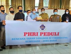 Ringankan Beban Korban Longsor di Cimanggung, PHRI Salurkan Donasi Senilai Rp. 35 Juta