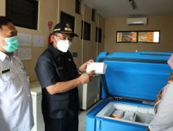 Wabup Sumedang, Tinjau Langsung Kedatangan 7000 Dosis Vaksin Covid-19