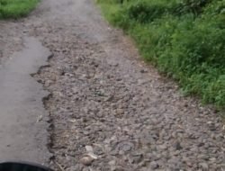 Cinta Terjebak Jalan Bobrok