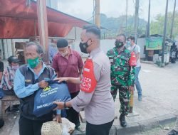 Polres Sumedang, Kembali Salurkan Ratusan Paket Sembako bagi Pedagang Terdampak PPKM