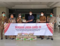 Nakes RSUD Sumedang Terima Bantuan dari Coca-Cola