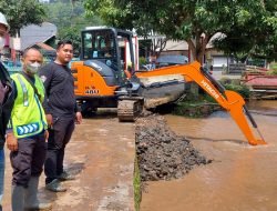 Antisipasi Banjir, PUPR Sumedang Normalisasi Irigasi