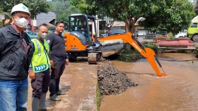 Antisipasi Banjir, PUPR Sumedang Normalisasi Irigasi