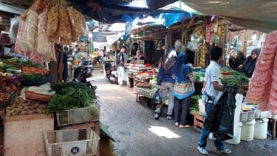 Harga Cabai di Pasar Sumedang Kota Tembus 100 Ribu Perkilogram
