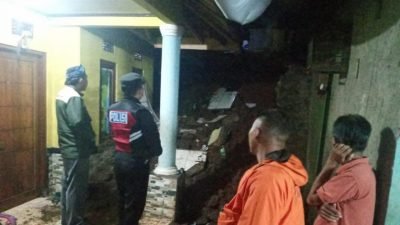 Akibat Curah Hujan Tinggi Terjadi Longsor di Beberapa Wilayah di Sumedang