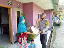 Polres Sumedang Berikan Undangan Vaksin Covid-19 Secara Door to Door