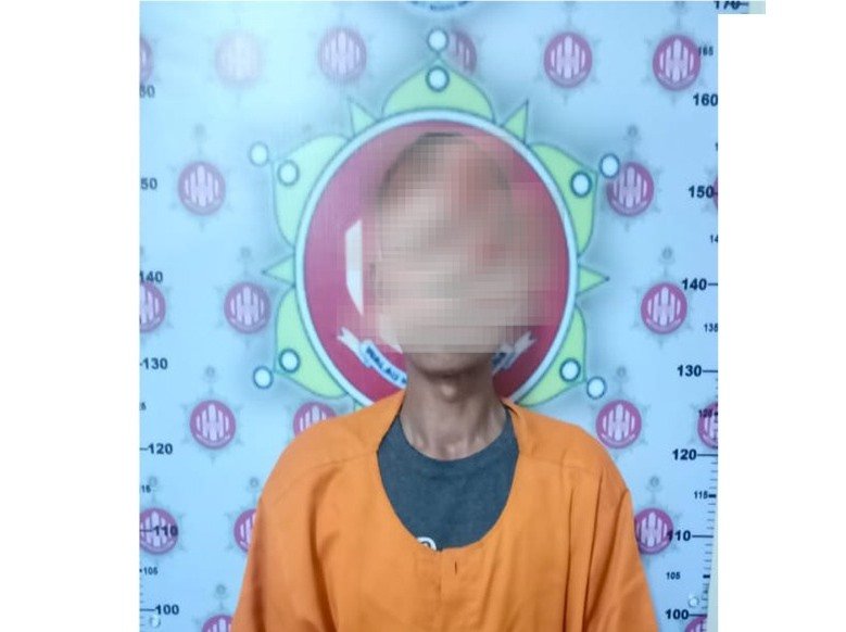 UJ (43) pelaku pencurian motor yang ditinggal pemiliknya saat bertani di sawah, Kamis (17/3/2022).