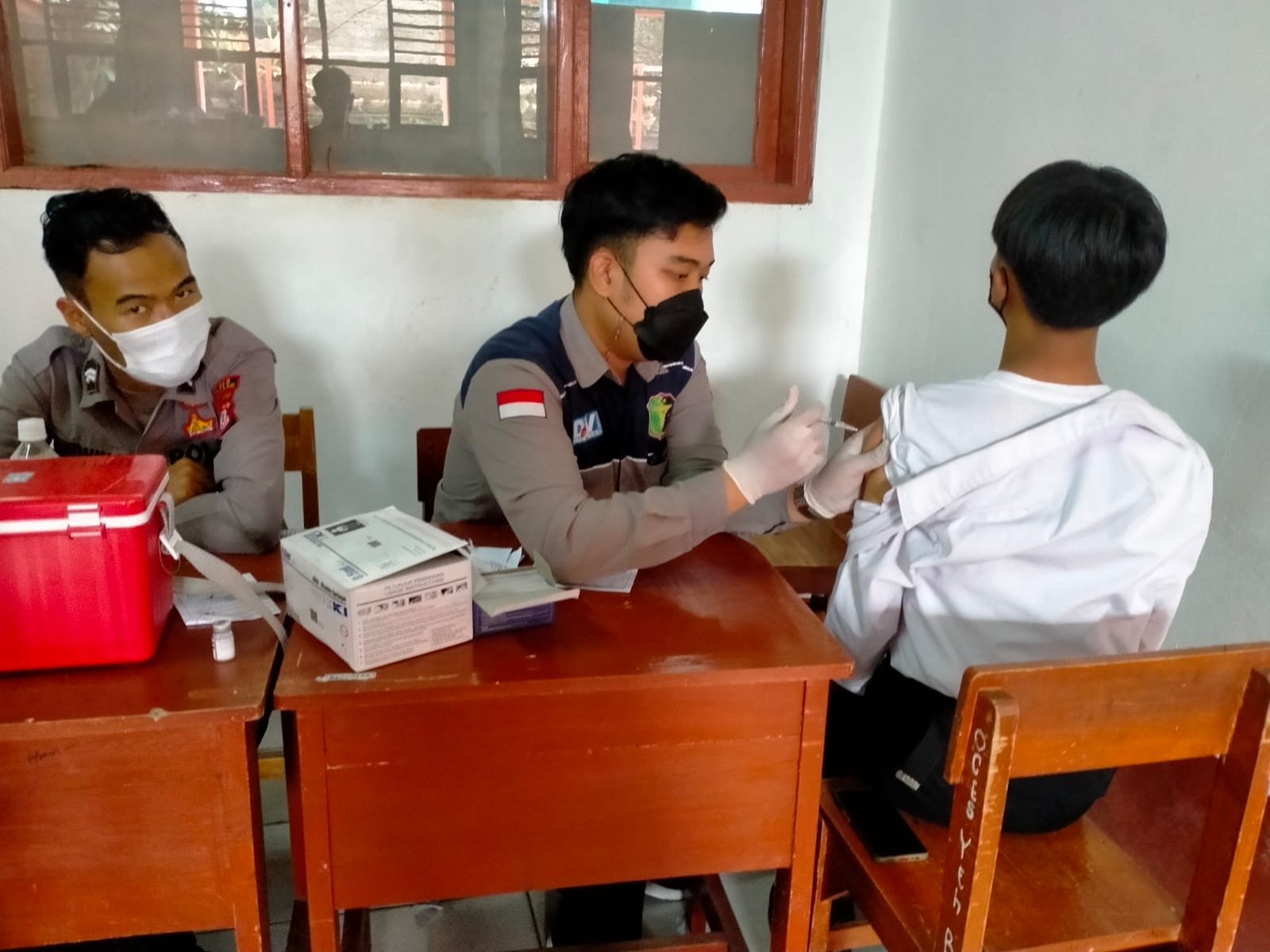 Di SMK PGRI I Sumedang Polres kembali laksanakan Vaksinasi Covid-19 Dosis 1, Dosis 2 dan Dosis 3 pada Senin (21/03/2022)