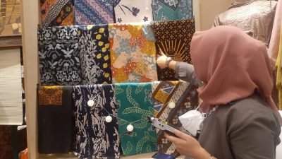 Dekranasda Sumedang Tampilkan Batik Kasumedangan pada KKJ dan PKJB Tahun 2022