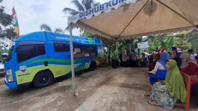 Simoyan Layani Warga Desa Sukawening Ganeas