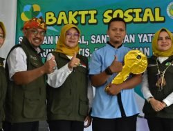 Pahlawan Covid 19 Asal Sumedang Dapat Bantuan Program Romantis Jabar Bergerak