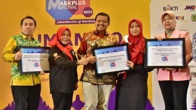 Tiga Aplikasi Layanan Masyarakat Sumedang Dapat Penghargaan Dari MarkPlus Inc and Marketeers