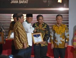 Pertama Kalinya! Sumedang Mendapat Predikat INFORMATIF dalam Anugerah Keterbukaan Informasi Publik Jabar 2022