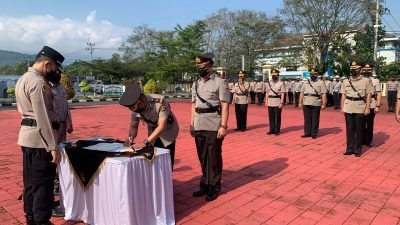 Kapolres Sumedang Pimpin Sertijab Tiga Pejabat Utama Dan Lima Kapolsek