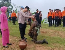 10 Orang Bintara Remaja Polres Sumedang Mengikuti Pembinaan Tradisi Pembaretan