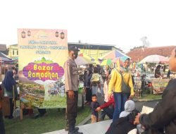 Polsek Conggeang Polres Sumedang Lakukan Pengamanan di Pasar Ramadhan