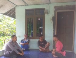 Jaga Stabilitas Kamtibmas, Bhabinkamtibmas Polsek Surian Sambangi Warga