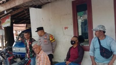 Antisipasi Gangguan Kamtibmas, Bhabinkamtibmas Polsek Darmaraja Berikan Himbauan Kepada Warga