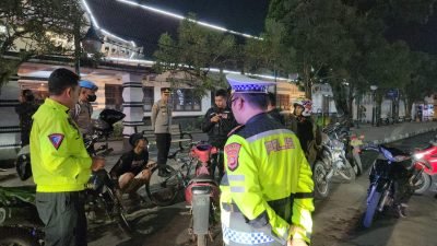 Berikan Rasa Aman Kepada Masyarakat, Kapolres Sumedang Pimpin Patroli Malam Hari