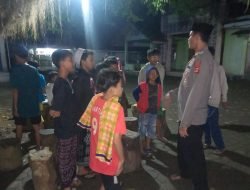 Cegah Perang Sarung, Kapolsek Ujungjaya Polres Sumedang Berikan Himbauan Kepada Anak-Anak