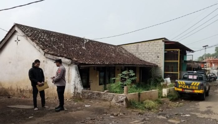 Persempit Rawan C3, Unit Samapta Polsek Sukasari Melaksanakan Patroli Jalan Kaki