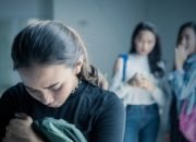 Mengatasi Inferiority Complex: Faktor Penyebab, Ciri-Ciri, dan Langkah-Langkah untuk Peningkatan Diri