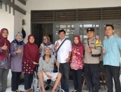 Polsek Tanjungkerta Monitoring Pemberian Bansos Kursi Roda Dari Kemensos