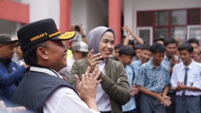 Pasang Sangkur Situraja Melihat Bengkel Motor SMK Situraja Sampai Pantau Posyandu