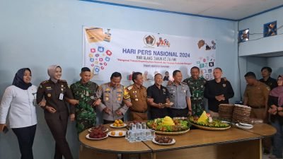 Pj. Bupati Sumedang Herman Suryatman menghadiri acara Hari Pers Nasional