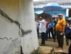 Empat Rumah Terancam Ambruk Akibat Pergeseran Tanah