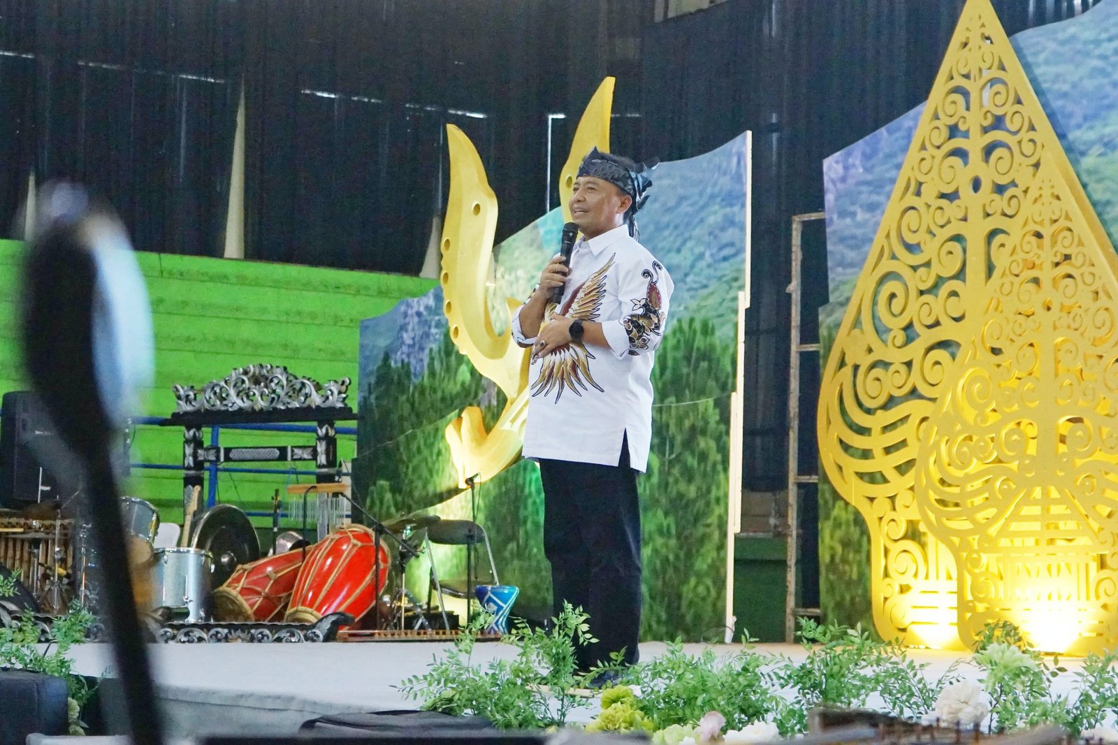 pemberian Anugerah Vidya Caryena dan Gelar Pendidikan di GOR Tadjimalela, Rabu (6/3/2024).