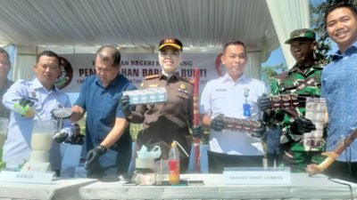 Sumedang Musnahkan Ratusan Ribu Batang Rokok Ilegal dan Obat Terlarang dalam Operasi Penegakan Hukum