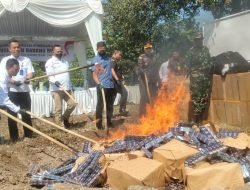 Petugas Bea Cukai Bandung Berhasil Menggagalkan Penyelundupan Ratusan Ribu Batang Rokok Ilegal di Sumedang