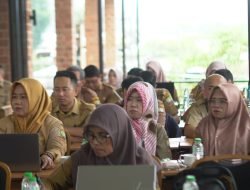 Sekda Tuti Buka Bimtek LKIP Tahun 2025