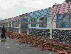 Atap SDN Panyingkiran II Ambruk, DPRD Sumedang Siap Kawal Anggaran Perbaikan