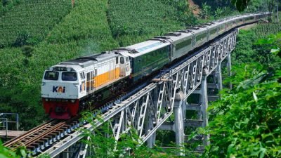 Pengalaman Berkesan Menikmati Keindahan Alam Indonesia Melalui Jendela Kereta Panoramic
