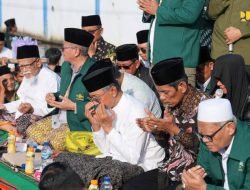 Istighosah Bersama Warga Demak, Kementerian PU Bergerak Cepat Atasi Banjir Rob