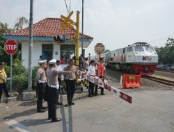 KAI Daop 4 Semarang Apresiasi Langkah Strategis Tim Asistensi Korlantas Polri dalam Peningkatan Keselamatan di Perlintasan Sebidang