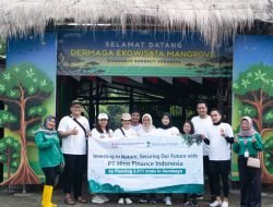Bangun Benteng Hijau, PT Hino Finance Indonesia Tanam Ribuan Mangrove di Wonorejo, Surabaya