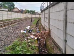 KAI Divre IV Tanjungkarang Imbau Warga Tidak Buang Sampah di Sekitar Jalur Rel Kereta Api