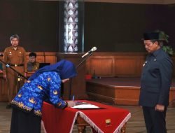 Bupati Dony Lantik 59 ASN, Tegaskan Sumpah Adalah Ikrar Moral
