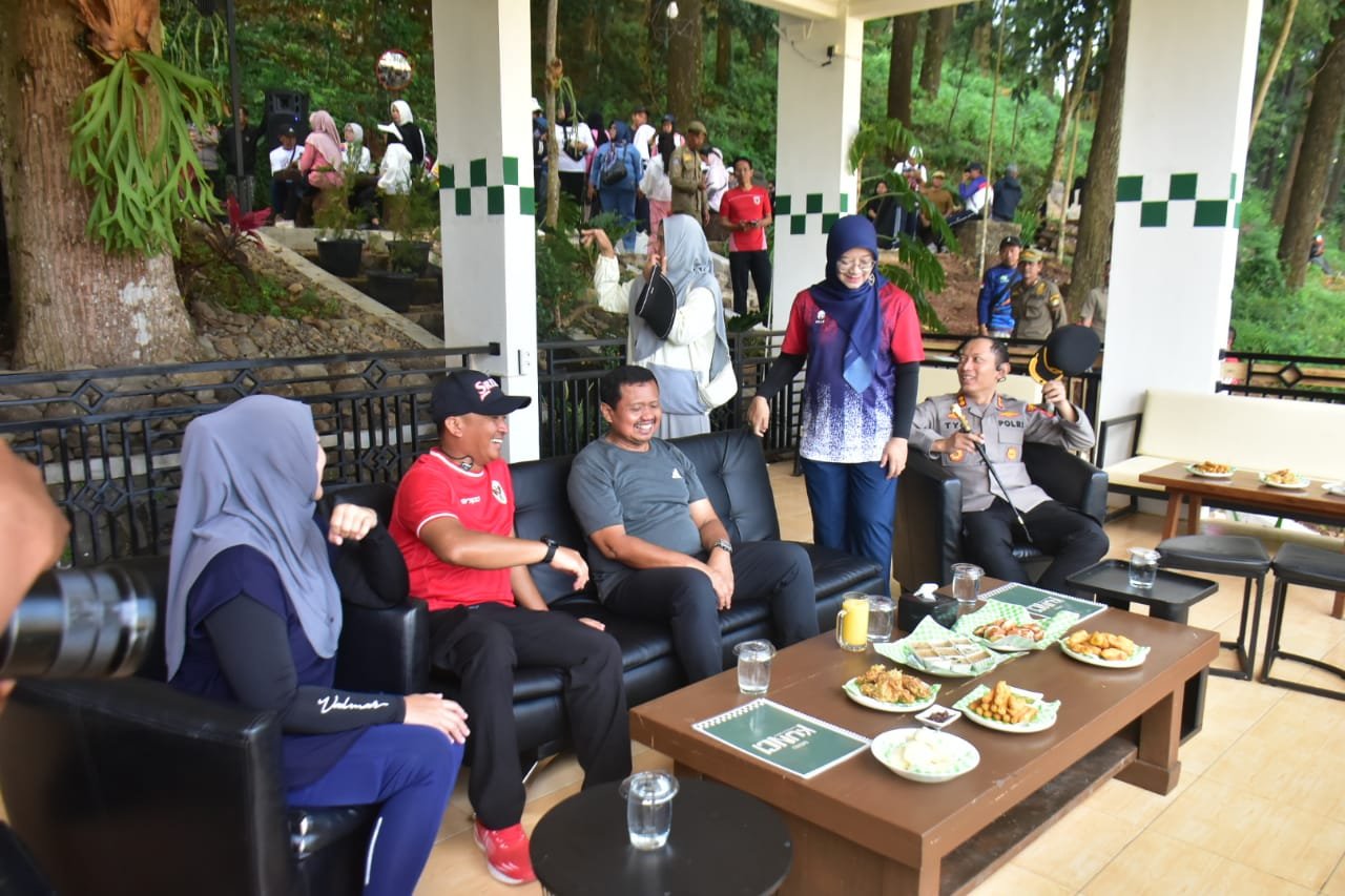 Caffe Kunci and Forest