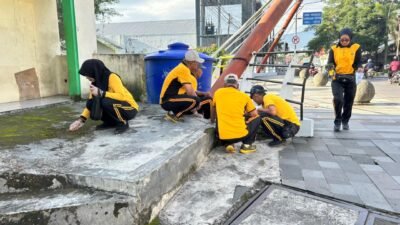 Kerja Bakti Aparat di Ruang Publik, Polres Sumedang Dorong Budaya Bersih